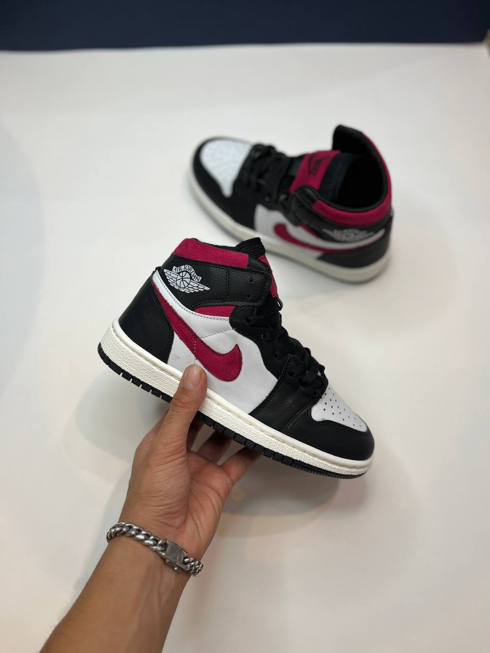 نایک ایرجردن ساقدار سفید مشکی سرخابی of