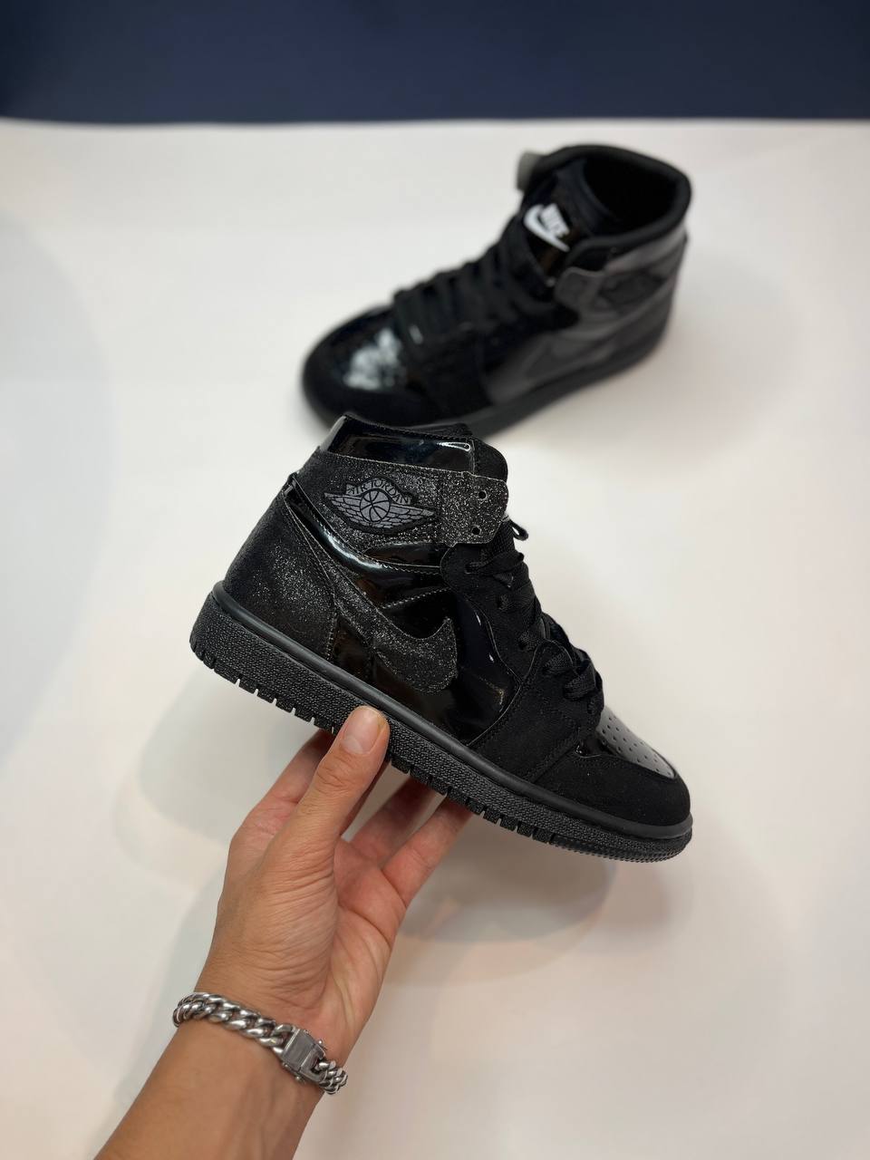 نایک ایرجردن ساقدار تمام مشکی ورنی نگین دار of