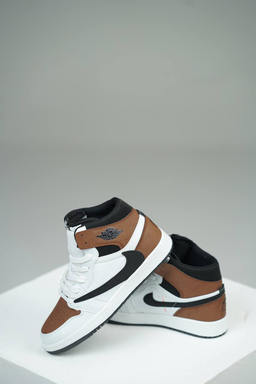 نایک تراویس موکا ساقدار new