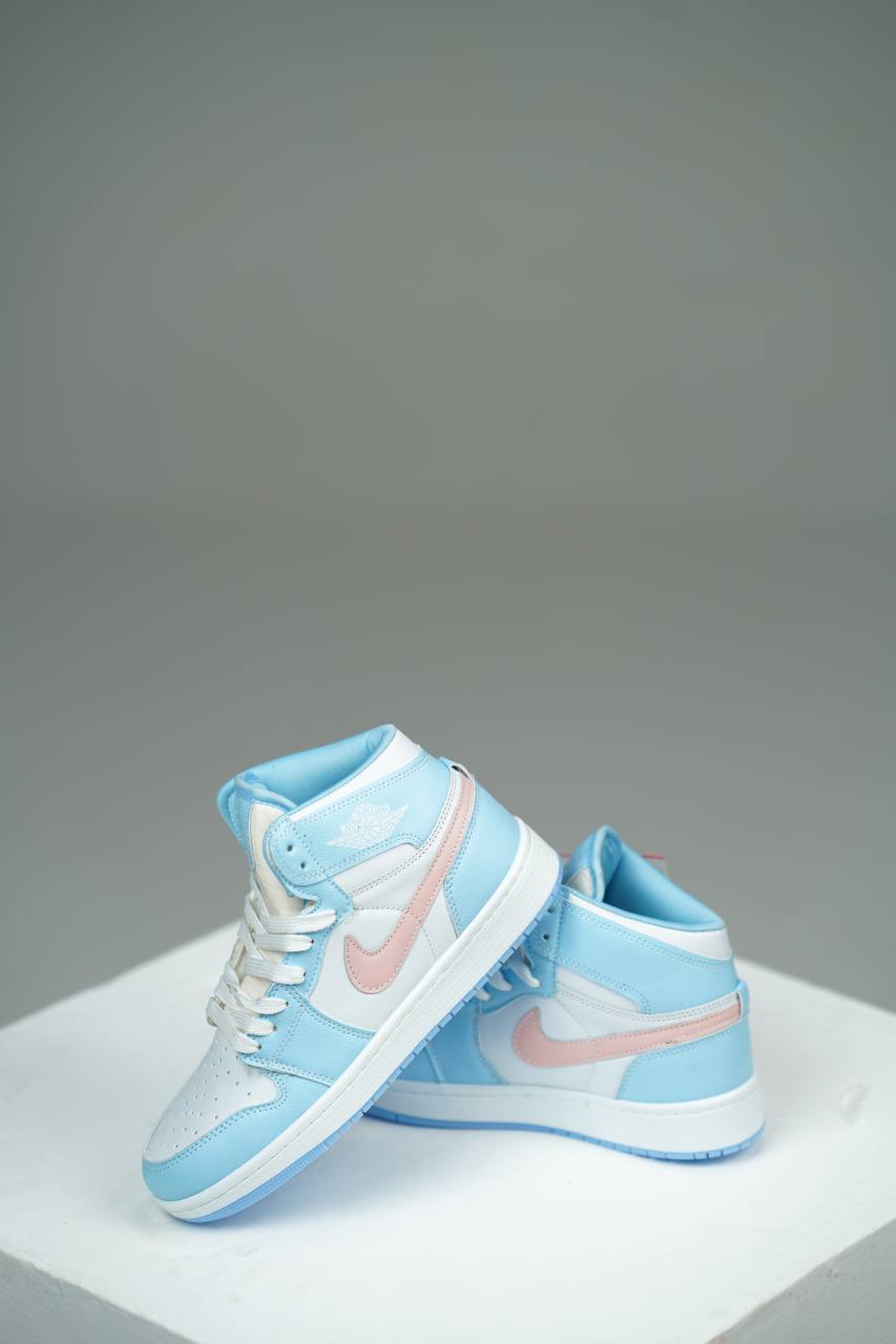 نایک ایرجردن ساقدار سفید آبی نایک صورتی جدید