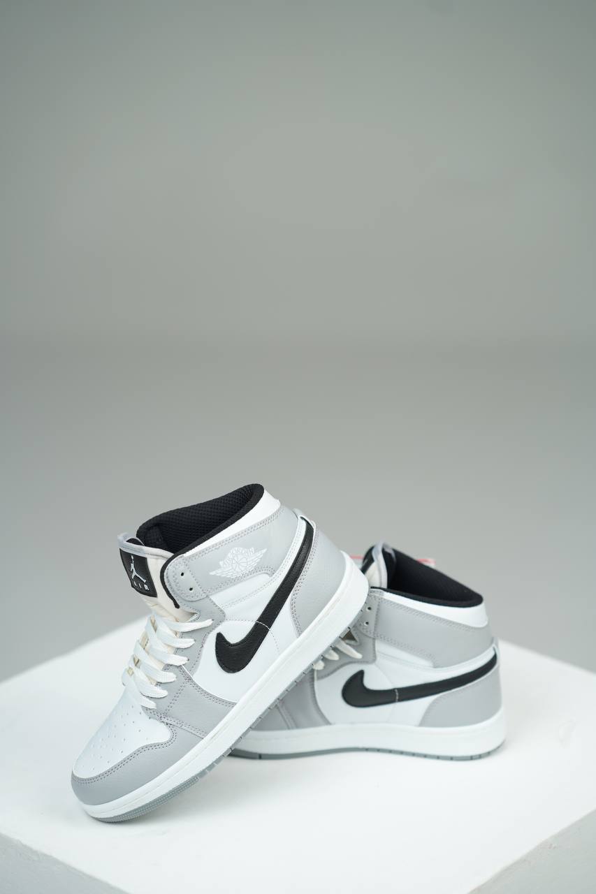 نایک ایرجردن ساقدار سفید طوسی نایک مشکی جدید